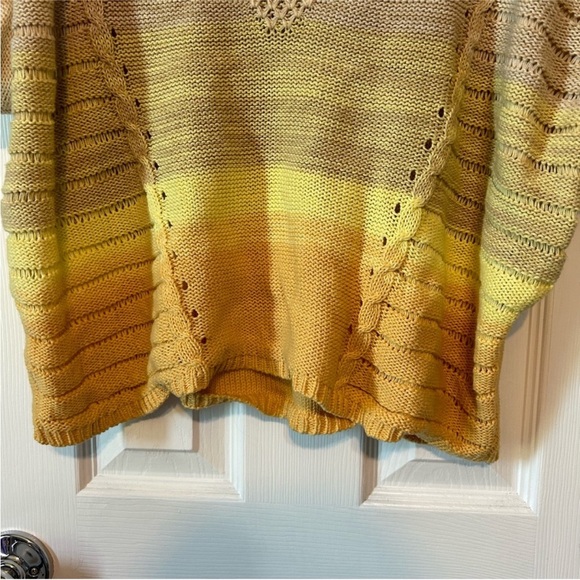 Ecoté yellow and beige off shoulder oversized sweater - Picture 7 of 10